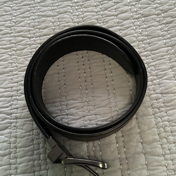 Levi’s Men’s Belt. Like New - Picture 10 of 10